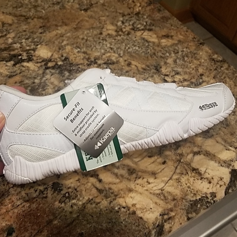 Kaepa Cheer Shoes size 8